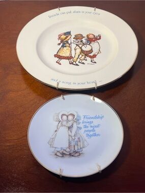 Vintage Set of 2 Holly Hobbie Collectible Plates